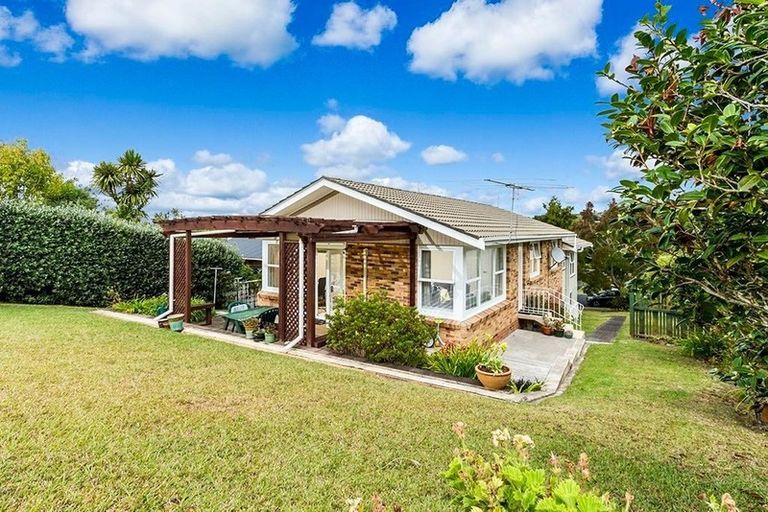 Photo of property in 73 Lynden Avenue, Hillcrest, Auckland, 0627