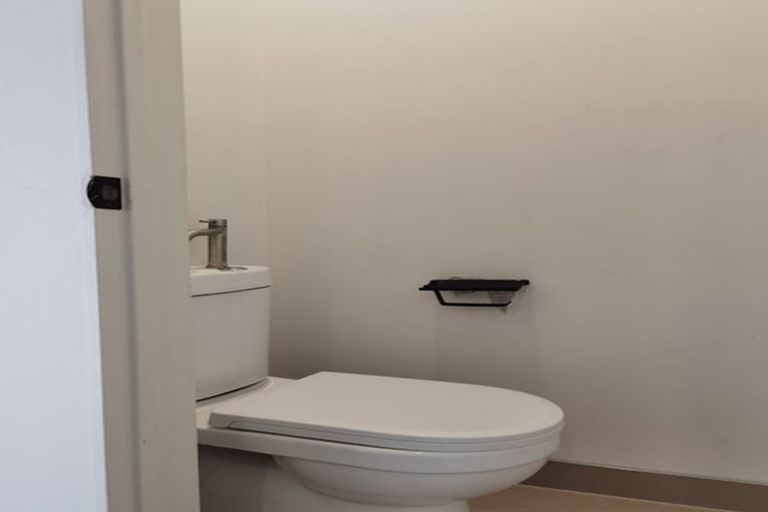 Photo of property in 7/14b Kaponga Crescent, New Lynn, Auckland, 0600