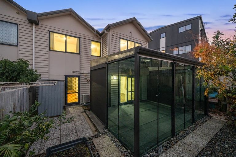 Photo of property in 89 Cambridge Terrace, Papatoetoe, Auckland, 2025