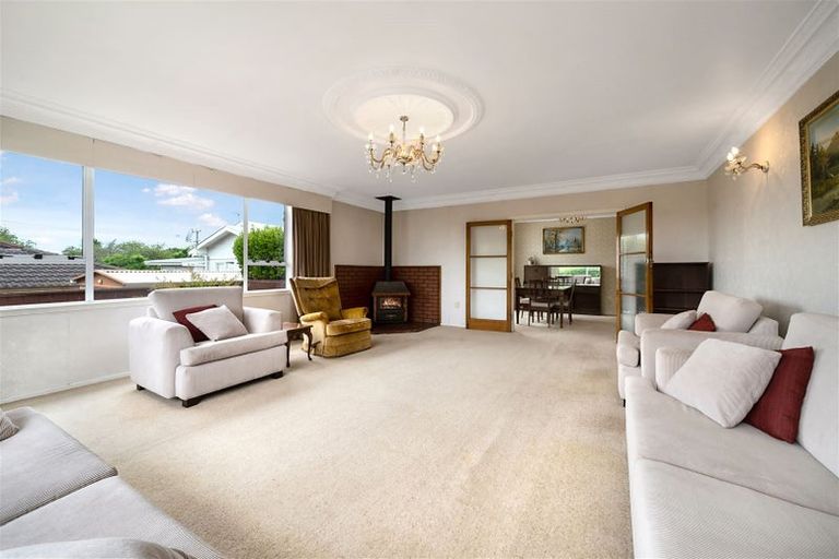 Photo of property in 81 Lynwood Road, New Lynn, Auckland, 0600