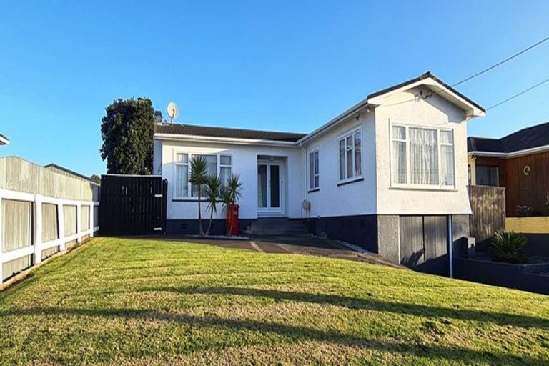 Photo of property in 77 Puriri Street, Gonville, Whanganui, 4501
