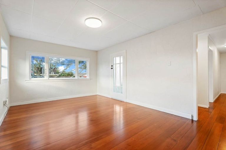 Photo of property in 43 Hutton Street, Otahuhu, Auckland, 1062