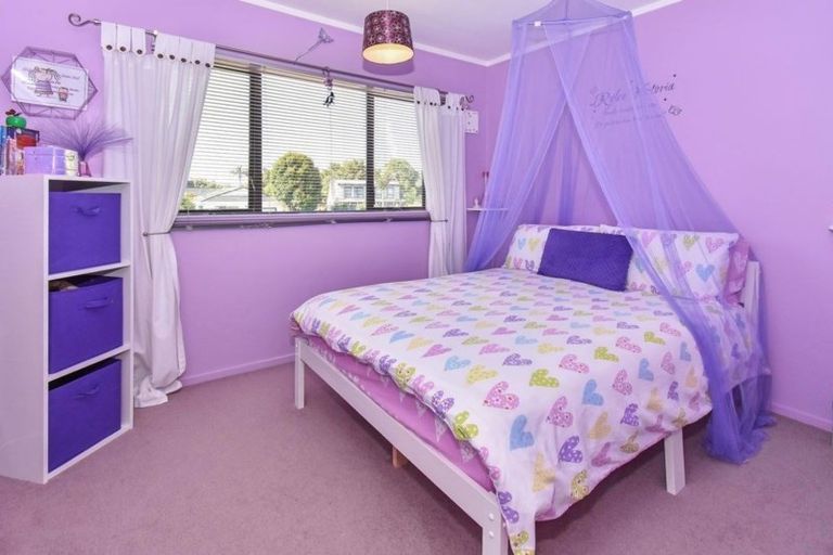 Photo of property in 21 Taihiki Road, Clarks Beach, 2122