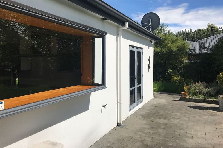Photo of property in 16 Buckleys Road, Rangiora, 7400