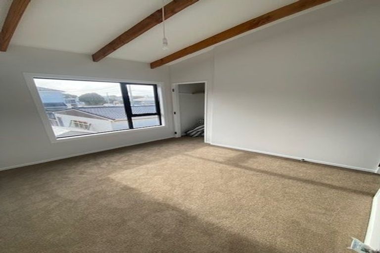 Photo of property in 4/110 Freyberg Street, Lyall Bay, Wellington, 6022