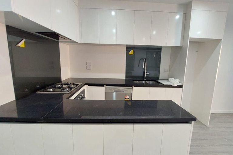 Photo of property in 130 Solar Road, Glen Eden, Auckland, 0602