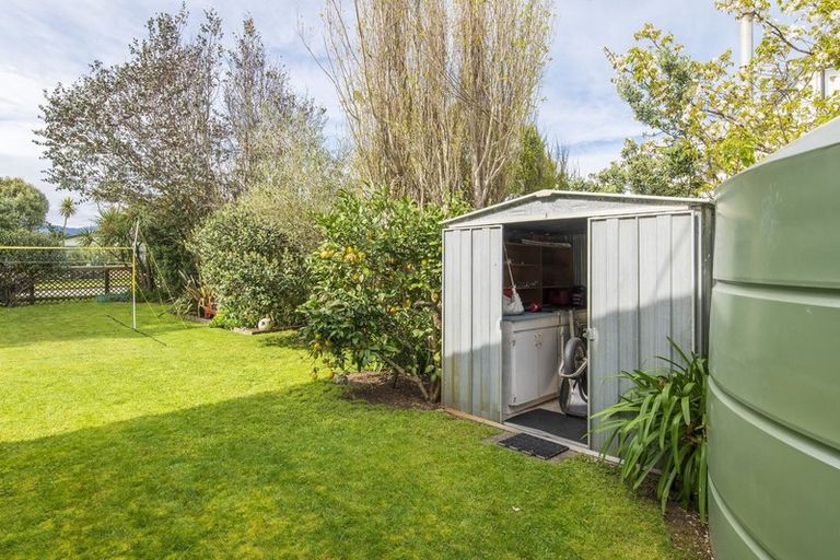 Photo of property in 2 Sand Dune Grove, Waikawa Beach, Levin, 5573