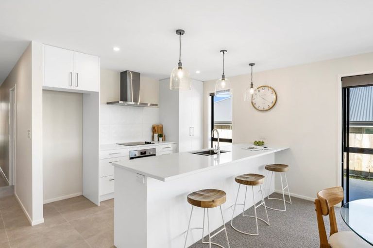 Photo of property in 3 Te Rehutai Rise, Welcome Bay, 3112