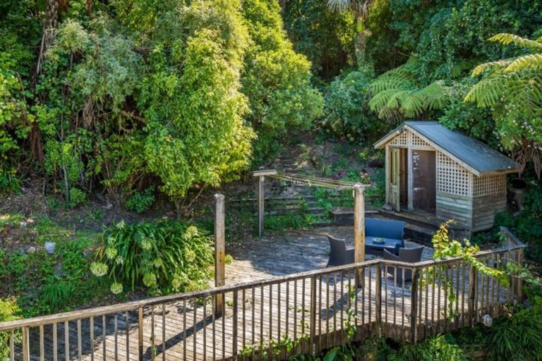 Photo of property in 21 Ferry Road, Days Bay, Lower Hutt, 5013