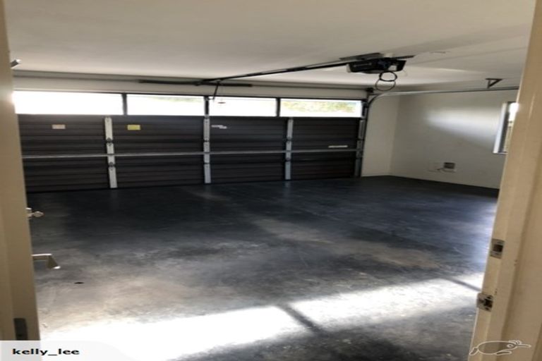 Photo of property in 11 Amoka Crescent, Parklands, Christchurch, 8083