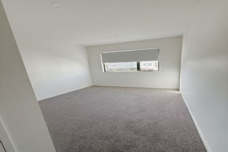 Photo of property in 3/35 Young Crescent, Drury, 2113