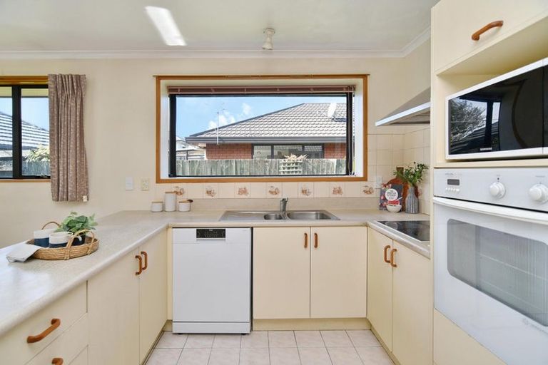 Photo of property in 2/3 Netherby Lane, Shirley, Christchurch, 8061