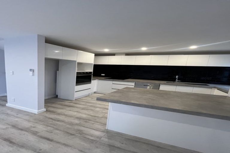 Photo of property in 3/121 Rongotai Road, Kilbirnie, Wellington, 6022