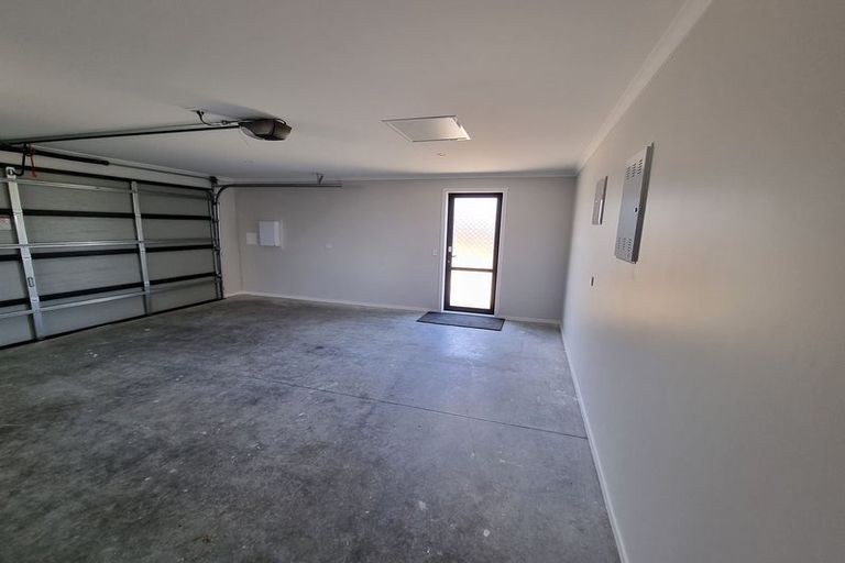 Photo of property in 62 Hokioi Drive, Kenepuru, Porirua, 5022