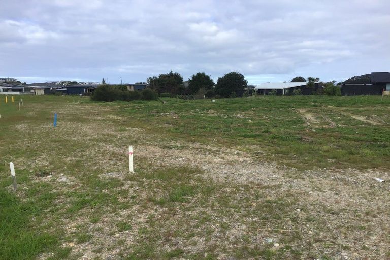 Photo of property in 64 Reel Road, Waihi Beach, 3611