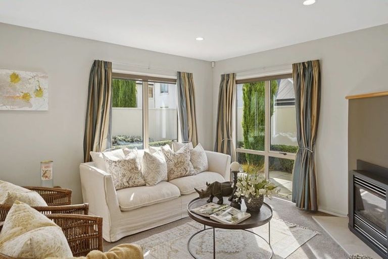 Photo of property in 21 Springfield Road, St Albans, Christchurch, 8014