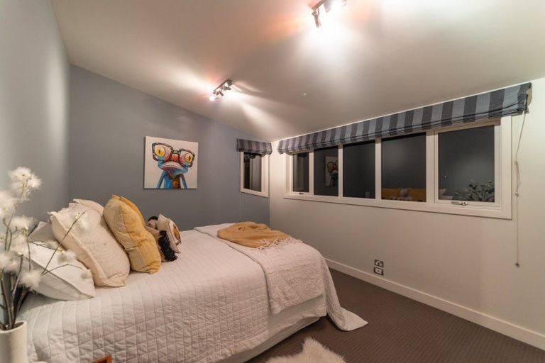 Photo of property in 12 Ihaka Street, Hokowhitu, Palmerston North, 4410