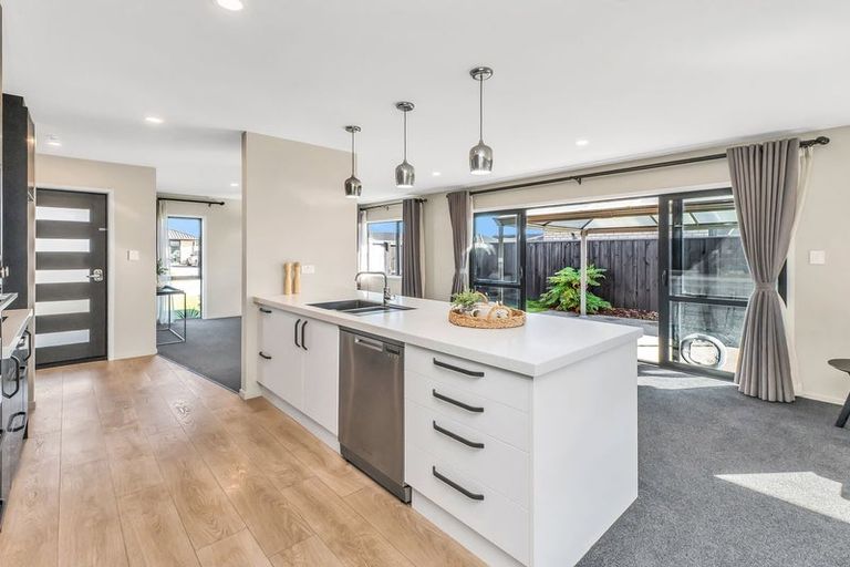 Photo of property in 31 Longcot Drive, Rolleston, 7615