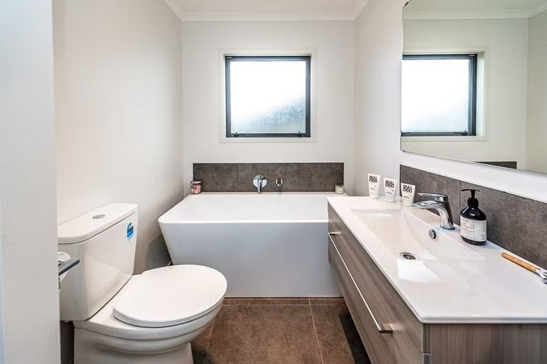 Photo of property in 16 Simon Street, Tawhero, Whanganui, 4501