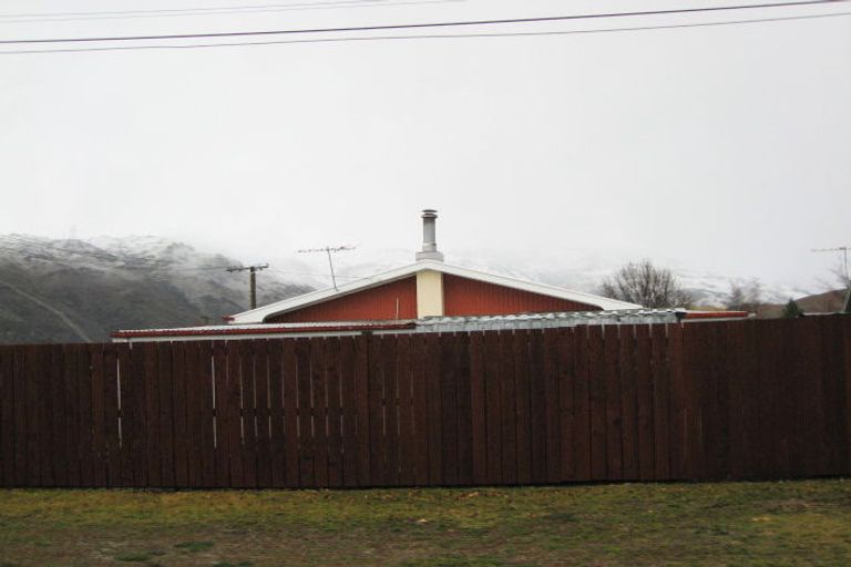 Photo of property in 10 Orchard Street, Clyde, 9330