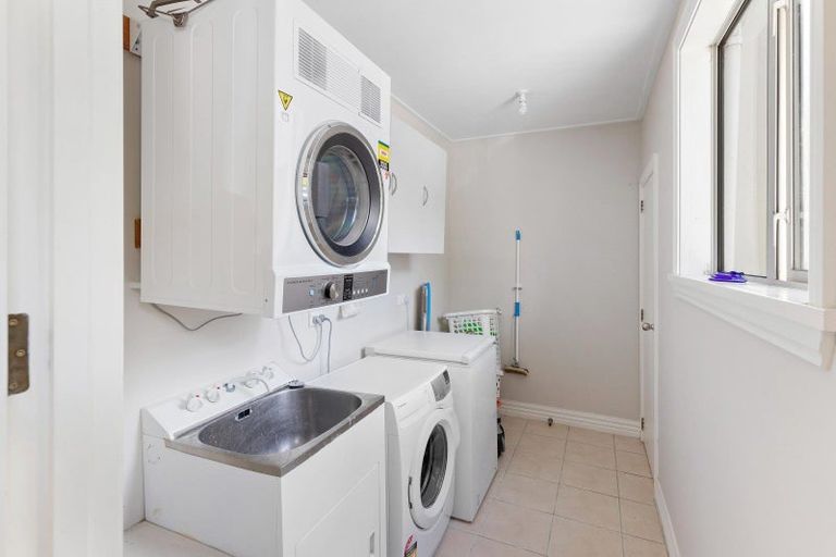 Photo of property in 15 Shanahan Lane, Arrowtown, 9302