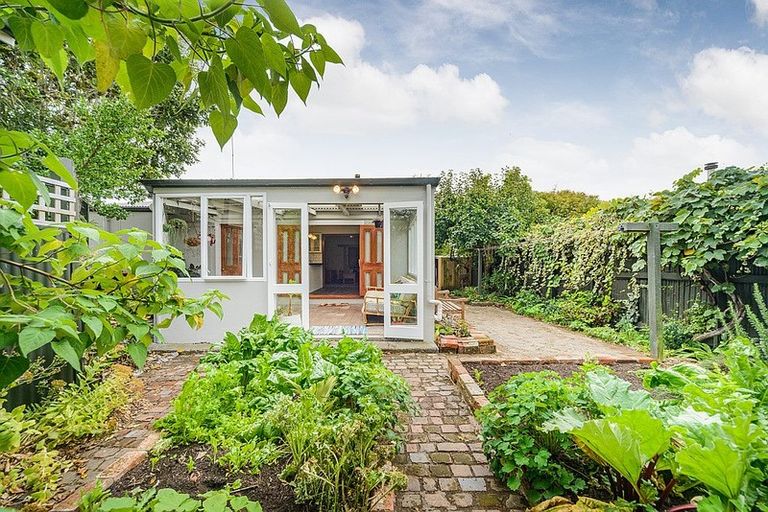 Photo of property in 44 Church Street, Awapuni, Palmerston North, 4412