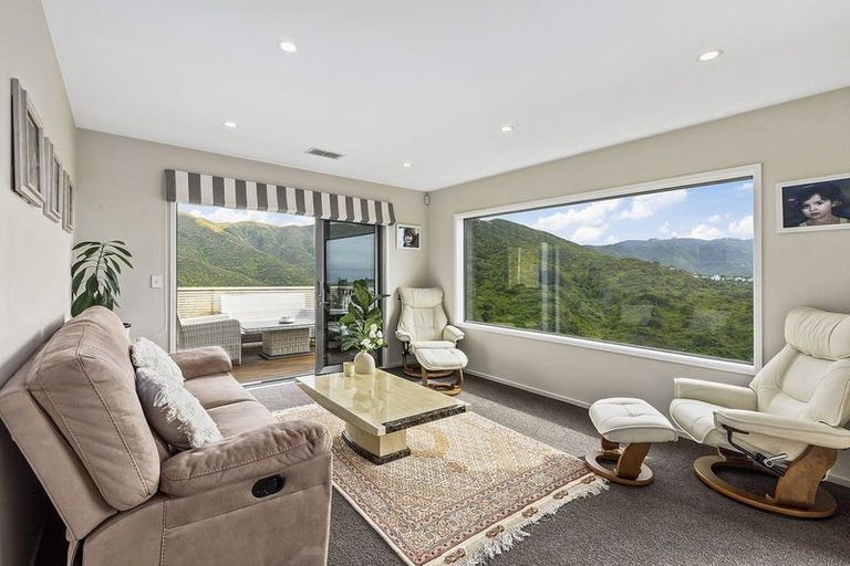 Photo of property in 92 Downing Street, Crofton Downs, Wellington, 6035