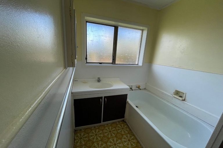 Photo of property in 2/33 Kimpton Road, Papatoetoe, Auckland, 2025