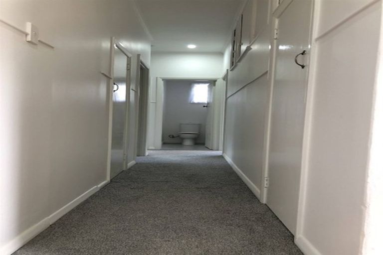 Photo of property in 67 Tiverton Road, Avondale, Auckland, 0600