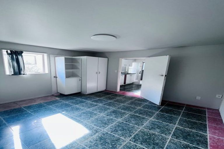 Photo of property in 58 Powrie Street, Glenfield, Auckland, 0629