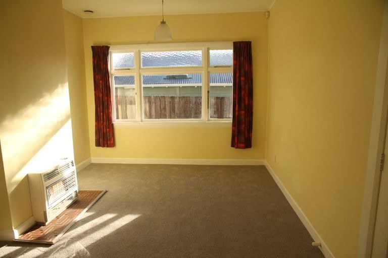Photo of property in 6 Waikato Street, Island Bay, Wellington, 6023