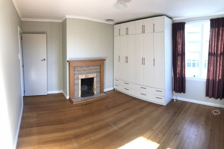 Photo of property in 8 Arimu Road, Papakura, 2110