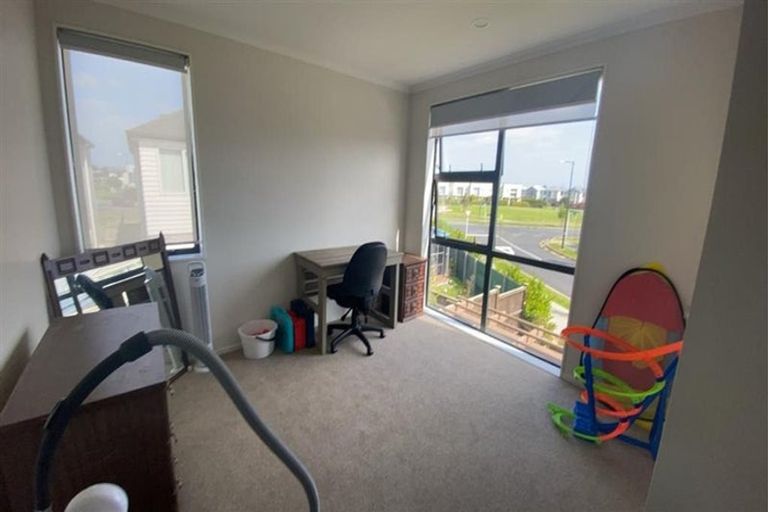 Photo of property in 3 Gum Spear Road, Takanini, 2112