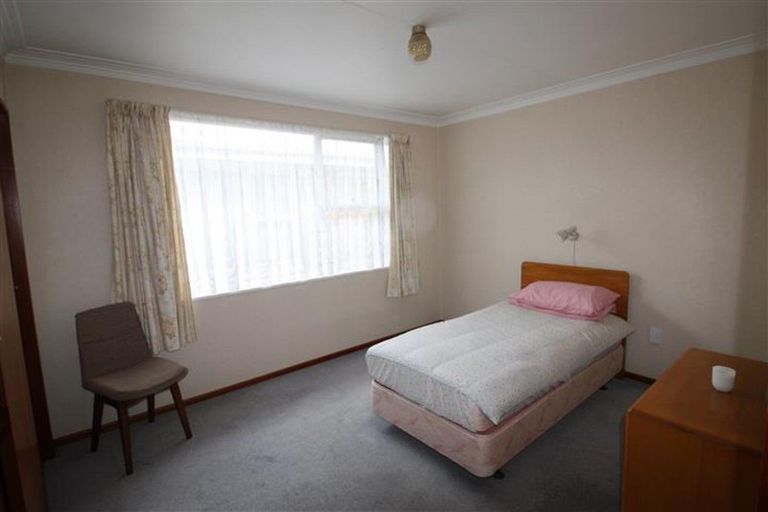 Photo of property in 10b Queen Street, Brighton, Dunedin, 9035