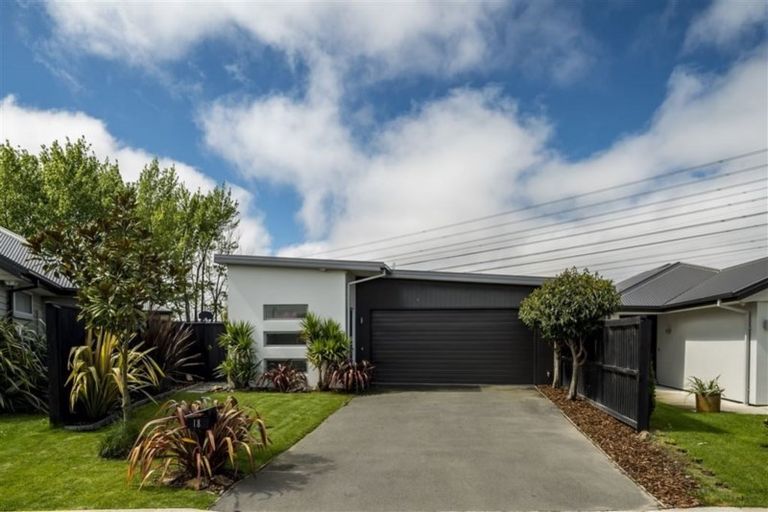 Photo of property in 18 Millesimes Way, Yaldhurst, Christchurch, 8042
