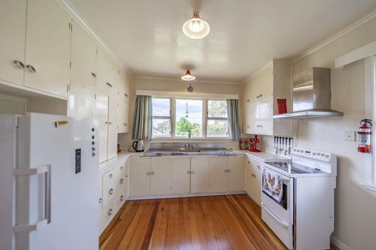 Photo of property in 34 Domain Road, Waipawa, 4210