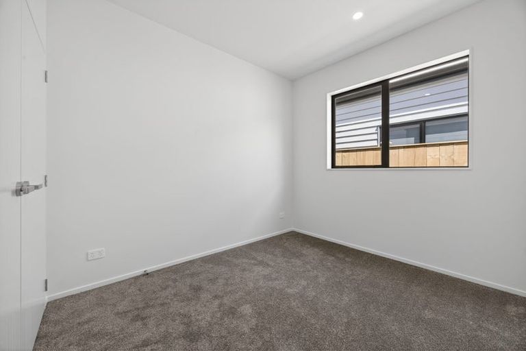 Photo of property in 12 Kaapehu Street, Karaka, 2578