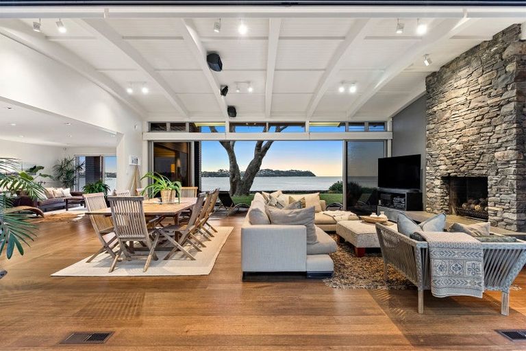 Photo of property in 8 Musick Point Road, Bucklands Beach, Auckland, 2012