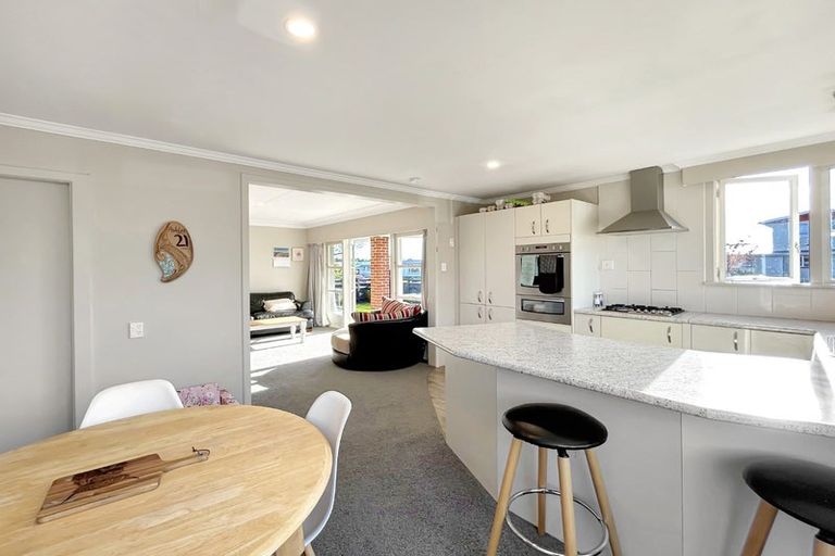 Photo of property in 9 Grange Street, Winton, 9720