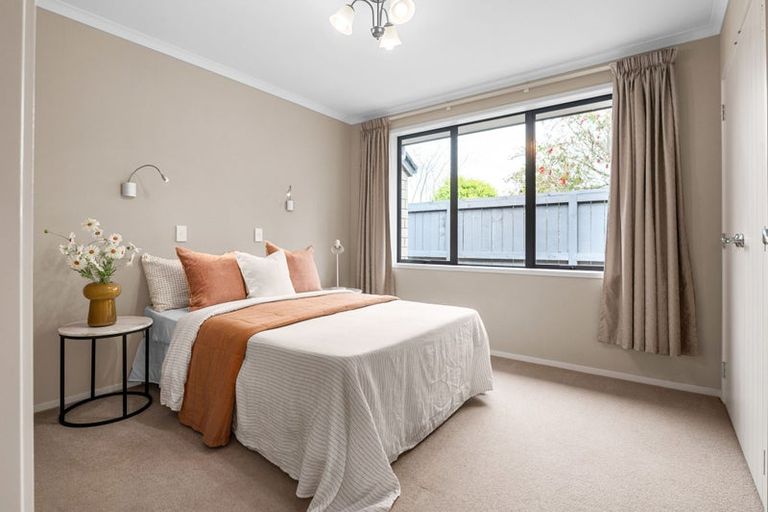 Photo of property in 1 Holly Place, Rototuna North, Hamilton, 3210