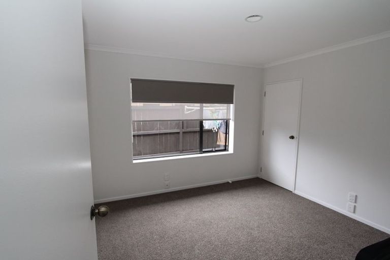 Photo of property in 38 Sandwick Drive, Weymouth, Auckland, 2103