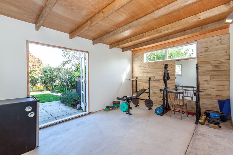 Photo of property in 72 Heretaunga Street, Palmerston North, 4414