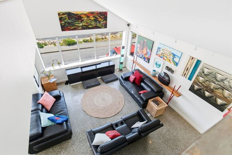 Photo of property in 100 Owhiro Bay Parade, Owhiro Bay, Wellington, 6023