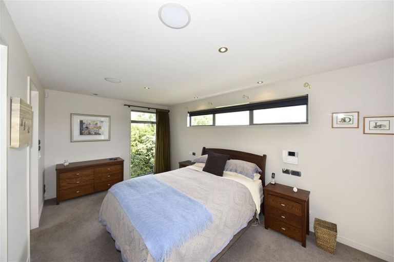 Photo of property in 27 Strowan Road, Strowan, Christchurch, 8052