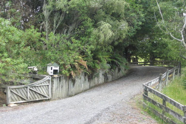 Photo of property in 20 Alexandra Road, Raetihi, 4632