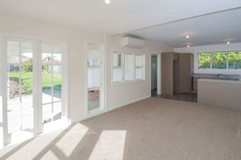 Photo of property in 12 Waverley Street, Elgin, Gisborne, 4010