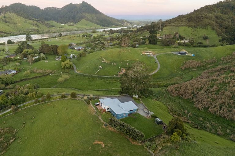 Photo of property in 39 Parker Road, Huntly, 3771