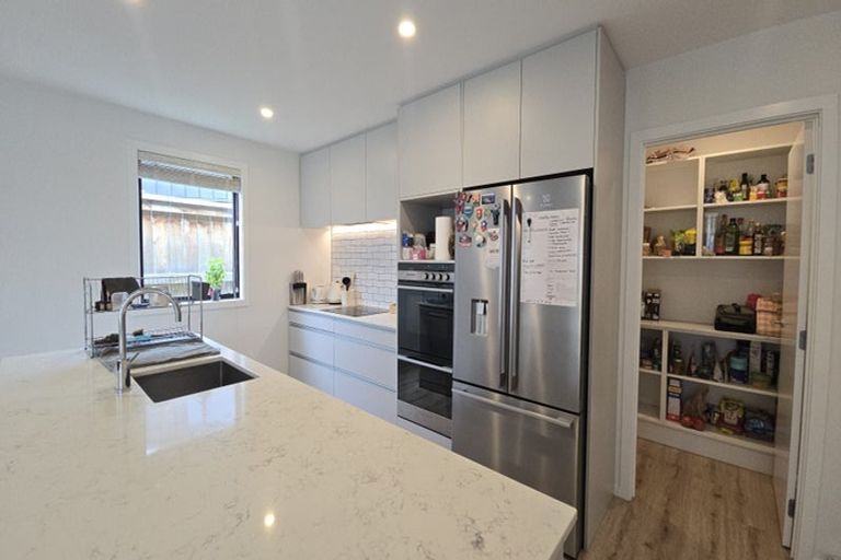 Photo of property in 33 Drysdale Road, Jacks Point, 9371