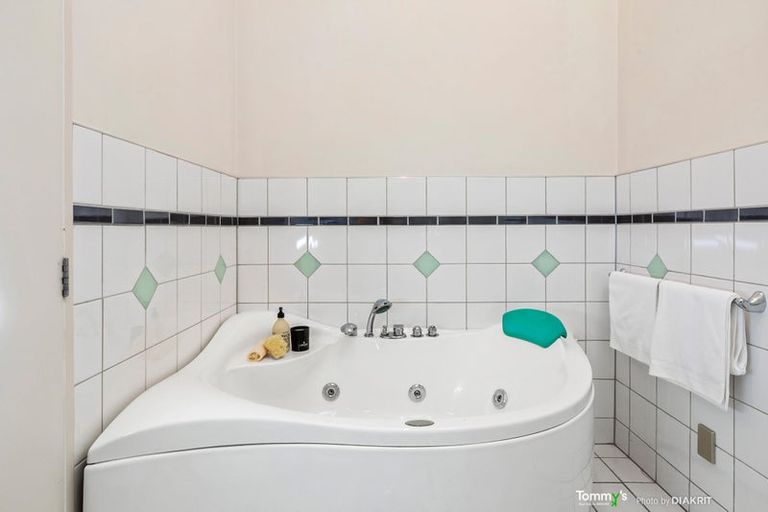 Photo of property in Hb Apartments, 2/3 Holland Street, Te Aro, Wellington, 6011