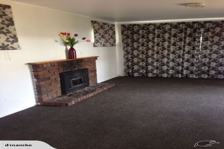 Photo of property in 19 Woodvale Road, Glen Eden, Auckland, 0602